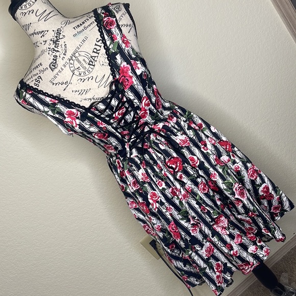 Hot Topic Wednesday Addams Meets Floral - Picture 7 of 9